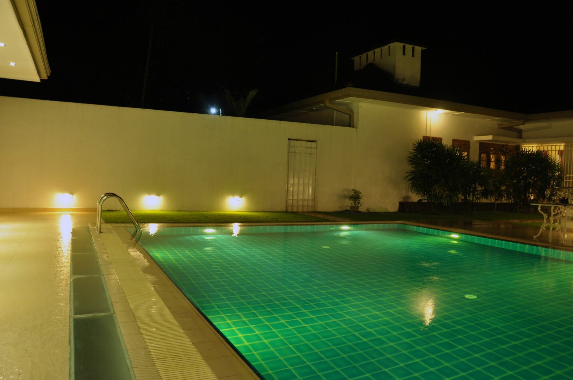 Serene Villa Ratnapura Exterior photo